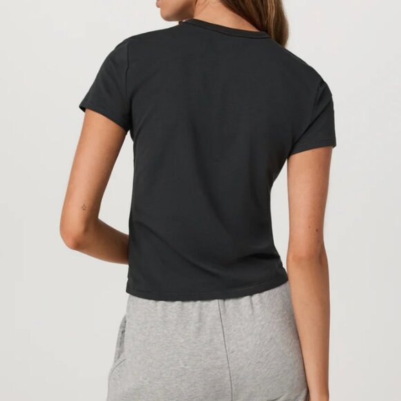 Vuori Short Sleeve Feather Classic Tee - Picture 2 of 4